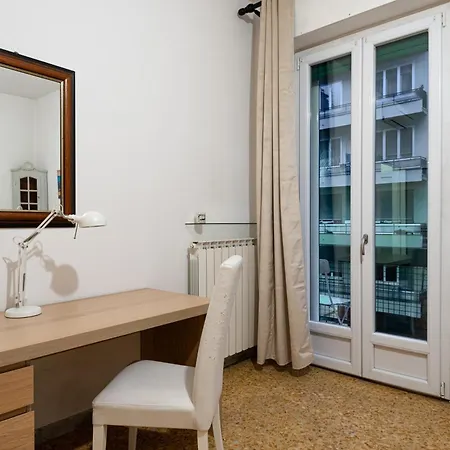 Comfortable 10 Minutes From Center Apartamento