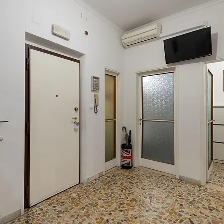 Comfortable 10 Minutes From Center Florence