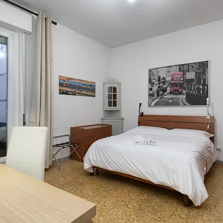 Comfortable 10 Minutes From Center * Florence