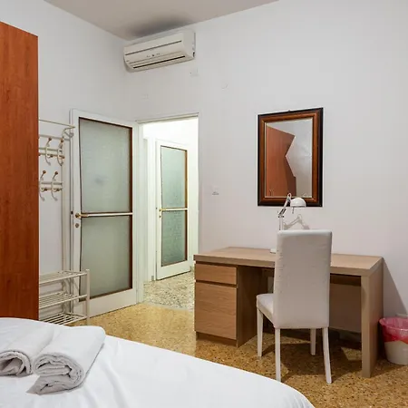 Comfortable 10 Minutes From Center Florence