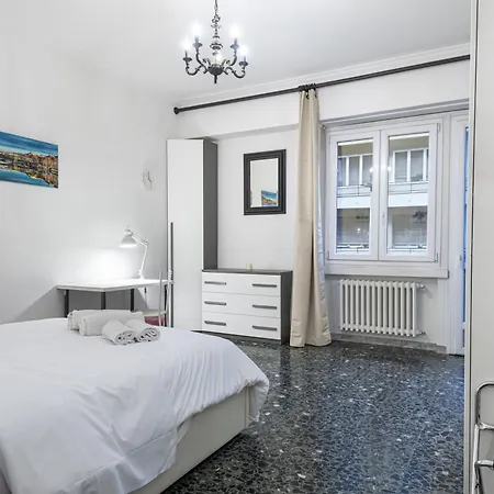 Comfortable 10 Minutes From Center Apartment *